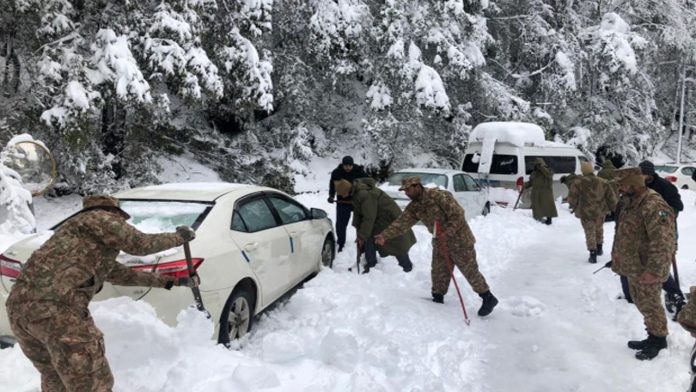 21 people dead after being stranded in Murree snowfall, Murree Snowfall, Murree incident